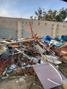 شراء سكراب الطائف يوجد بالصوره حديد وخشب وزنك وبلاستيك